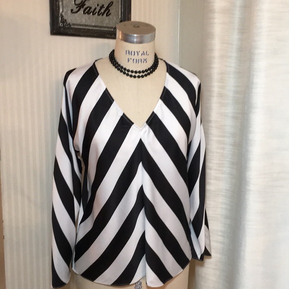💥HOST PICK💥 INC Black & White Tunic - Picture 3 of 8